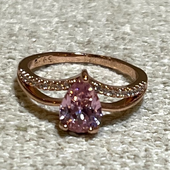 Pink Sapphire Rose Gold Ring - Picture 3 of 7